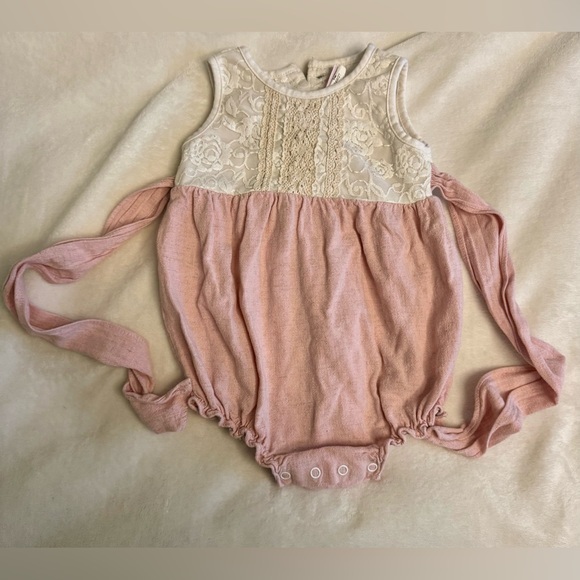 Ricrac & Ruffles Other - Ricrac and Ruffles Vintage-Inspired Lace & Linen Romper 24m/ 2T